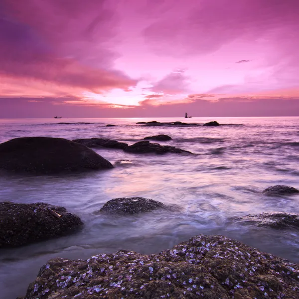 Sonnenaufgang auf dem Meer — Stockfoto
