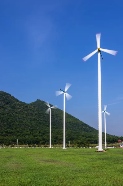 Energie windturbines. — Stockfoto