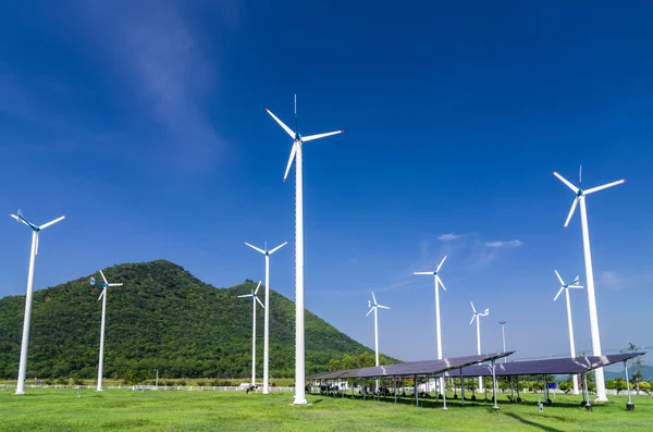 Energie windturbines. — Stockfoto