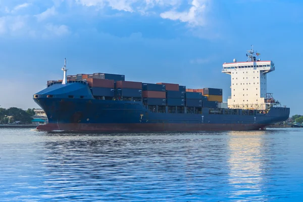 Navegação do navio — Fotografia de Stock