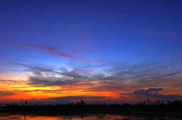 Paisaje al atardecer . — Foto de Stock