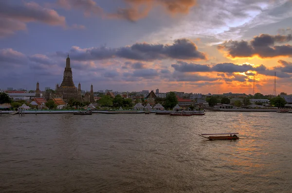 Wat arun tempel — Stockfoto