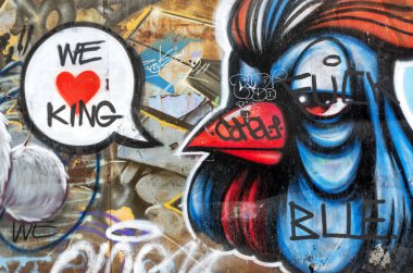 Kral seviyoruz graffiti