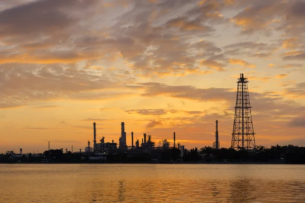 Oil refinery factory — Stock Photo, Image