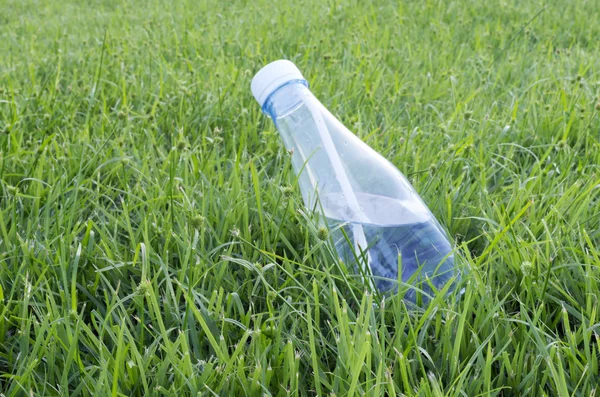 Wasserflaschen — Stockfoto