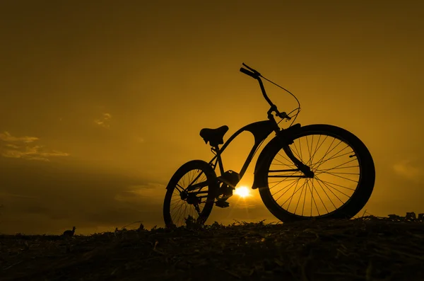 Silhueta de bicicleta — Fotografia de Stock