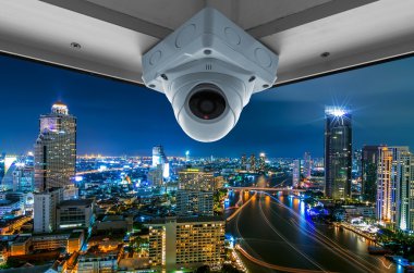 CCTV ve gece şehir sahne