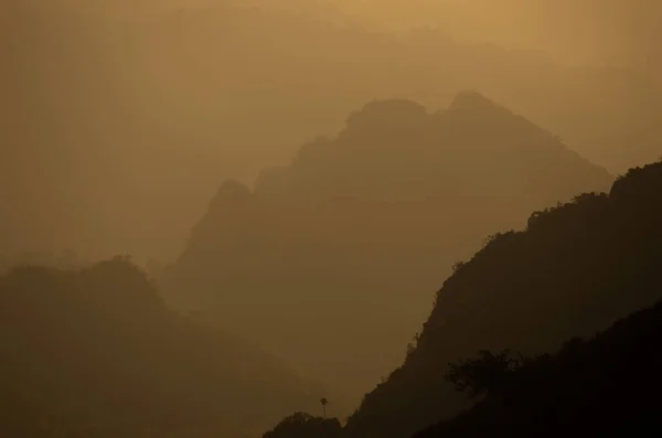 Pohled Cestu Doi Luang Chiang Dao Hora Západ Slunce Chiang — Stock fotografie