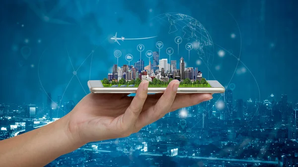 Концепция Smart City Internet Things Iot Smart City Model Smartphone Лицензионные Стоковые Фото