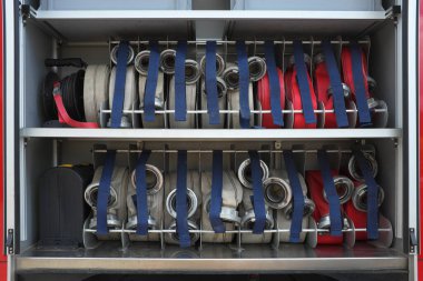 İtfaiye arabası parçası, yangın söndürme ekipmanı. ...