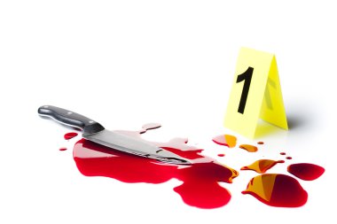 kanıt işareti kan ve üzerinde beyaz izole bıçak ile