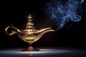 Magie Aladdinův Džin lampa na černý kouř