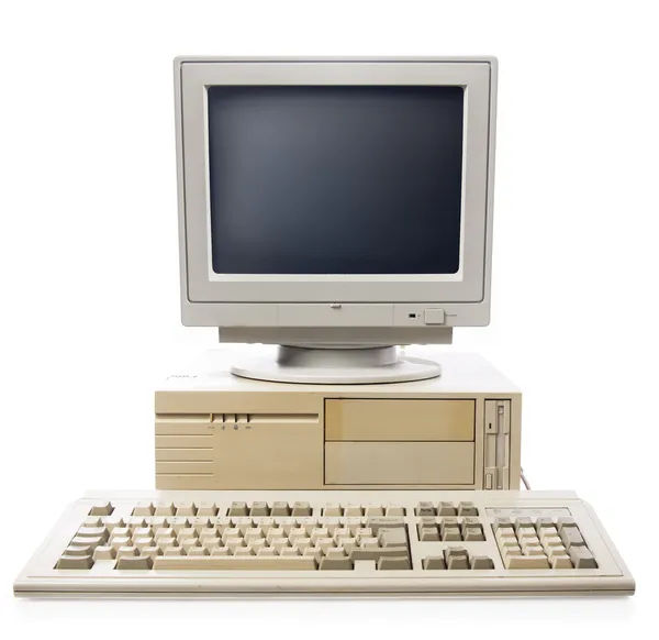 Старый компьютер, клавиатура и монитор изолированы на белом Стоковая Картинка
