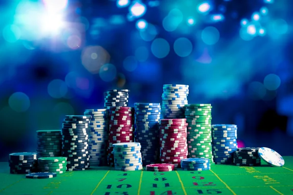 Casino poker chips — Stockfoto