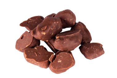 Beyaz arkaplanda izole edilmiş çikolata topu.