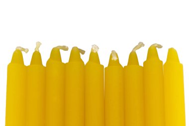 Mum beyaz arkaplanda izole edildi.