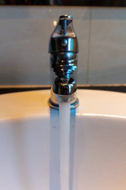 Musluk banyosu. Suyu temiz soğuk..