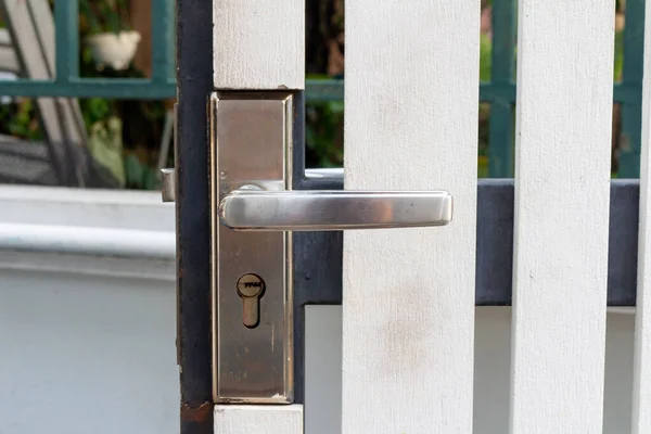 Door Knob Steel White Wood Lock Home — Stockfoto