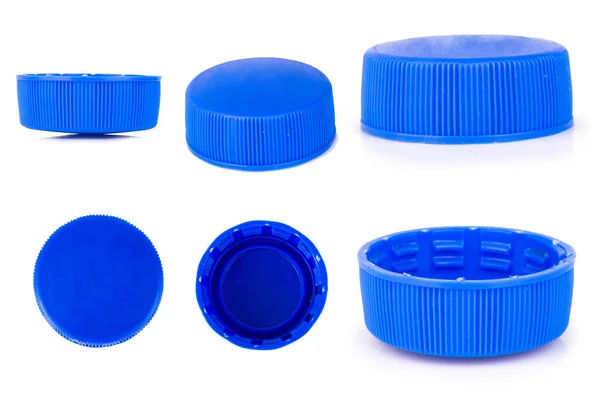 şişe kapağı plastiği beyaz arkaplan rengi maviye izole edilmiş.
