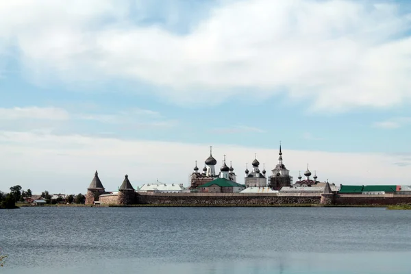 Solovetsky Monastery as seen from the Holy Lake — Stock Photo, Image