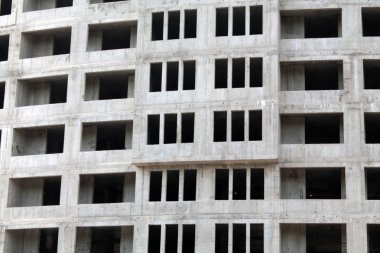İnşaat alanında yeni çok katlı ev