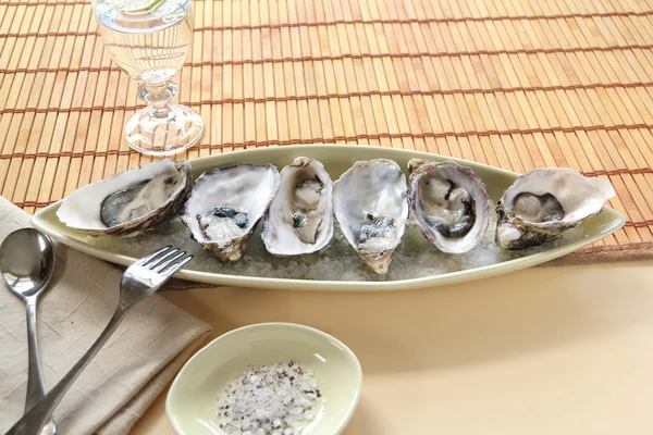 Oesters natuurlijke — Stockfoto