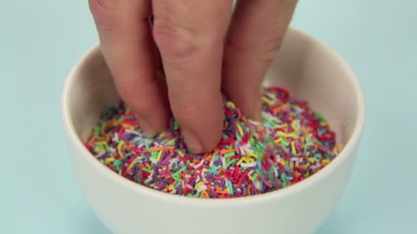 Hundreds And Thousands Cup cake — Stock Video