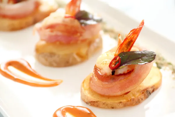 Prawn And Bacon Potato — Stock Photo, Image