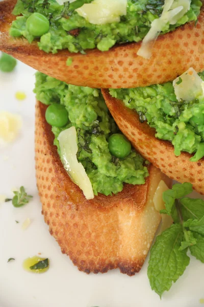 Green Pea Baguette — Stock Photo, Image