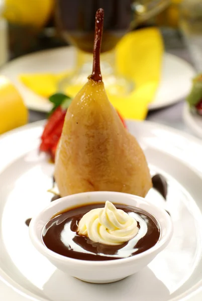 Poached Pear With Syrup — Stock Photo, Image