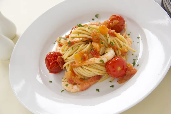 Shrimps And Spaghetti — Stock Photo, Image