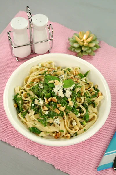 菠菜 fettucini — 图库照片