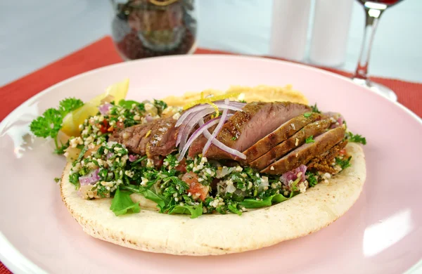 Fladenbrot vom Lamm aus dem Nahen Osten — Stockfoto