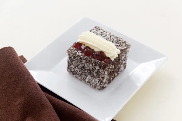 Grädde lamington — Stockfoto