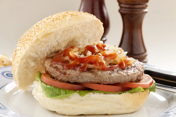 Hamburger With Ketchup — Stock Photo, Image
