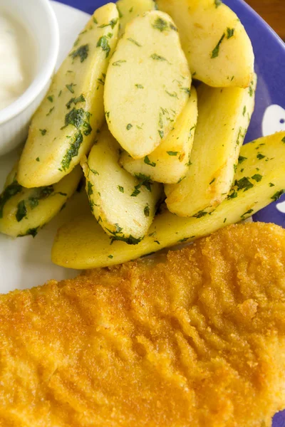 Kipfler Potatoes And Fish — Stock Photo, Image