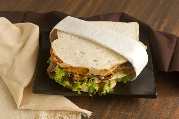 Sandwich mit Rindfleisch und Chutney — Stockfoto