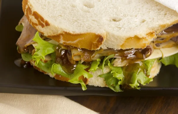 Sandwich mit Rindfleisch und Chutney — Stockfoto