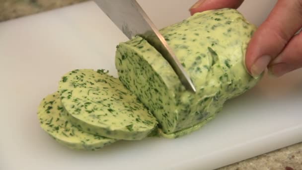 Manteiga de ervas — Vídeo de Stock