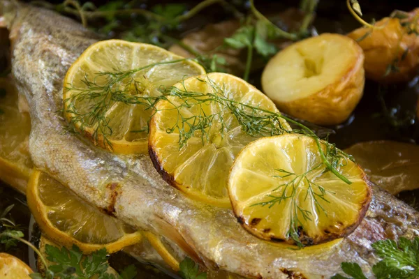 Lemon On Trout Fillet — Stock Photo, Image