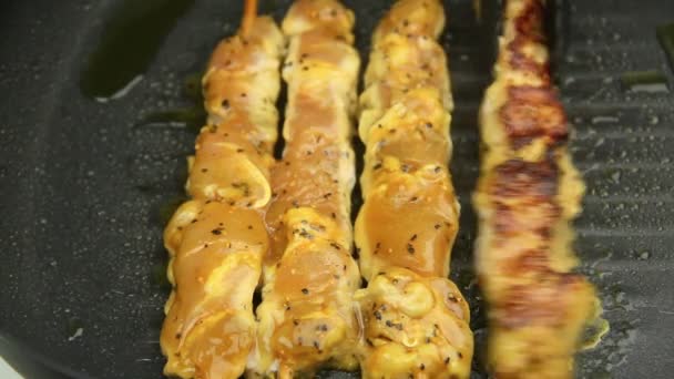 Chicken Kebobs Frying — Stock Video