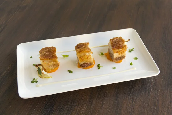 Roasted pork belly cubes — Stock Photo, Image