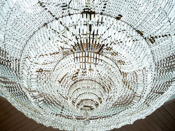 Close Abstract Crystal Texture Chandelier Background Luxury Glass Chandelier Light — стоковое фото