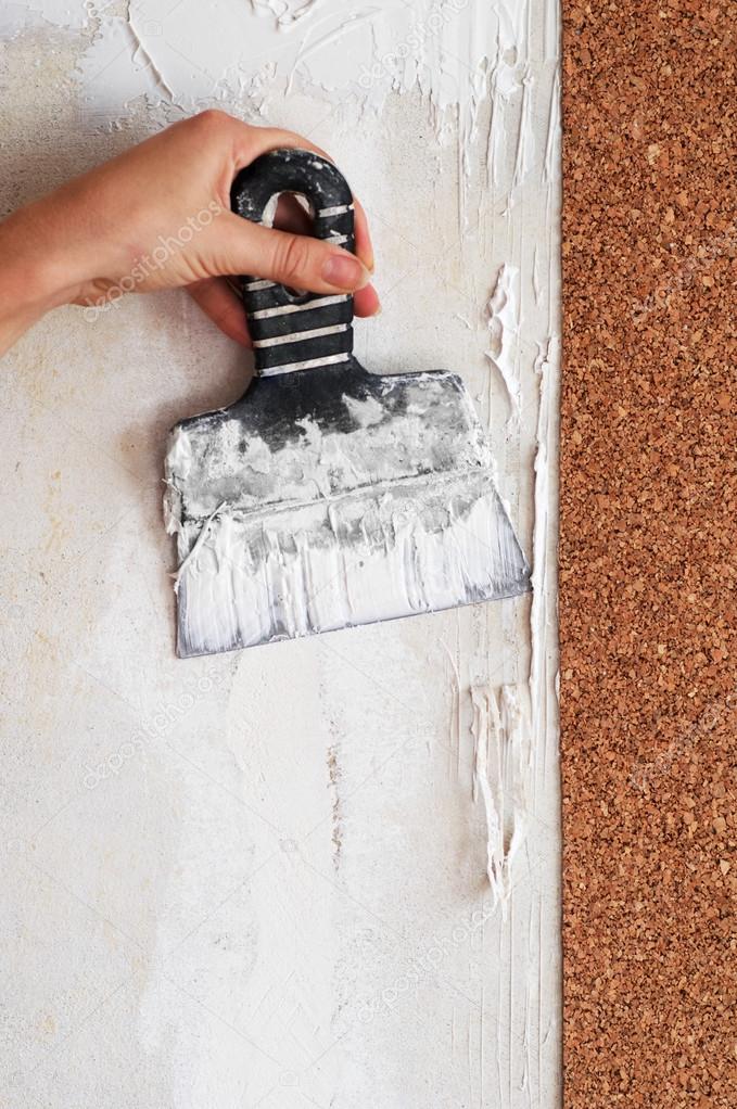 peel dried glue for glueing wallpaper