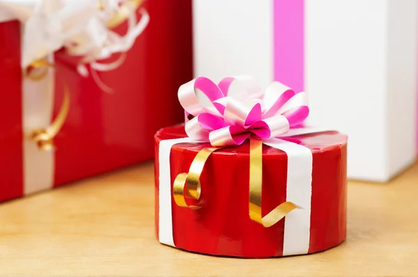 Nice presents in the table — Stock Photo, Image