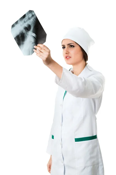 Chica traumatólogo considera radiografía — Foto de Stock