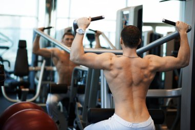 adam bir simülatör dorsi için egzersiz