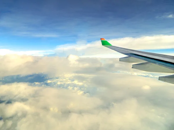 Ponto de vista do avião de Taiwan vem para tailandês — Fotografia de Stock