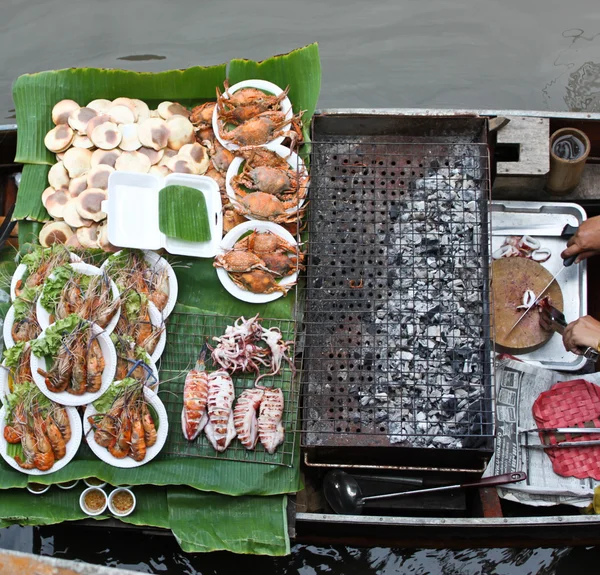 This picture transfers at the floating market — Stock Photo, Image