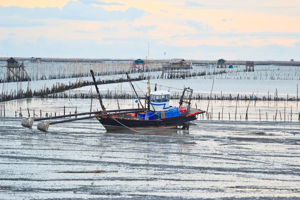 Fishermen with his boat — Stock Photo, Image